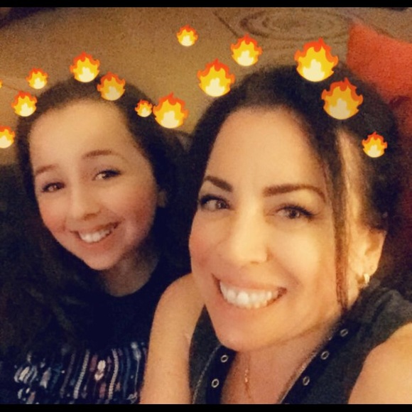 Meet your Posher, Amy - Picture 1 of 6